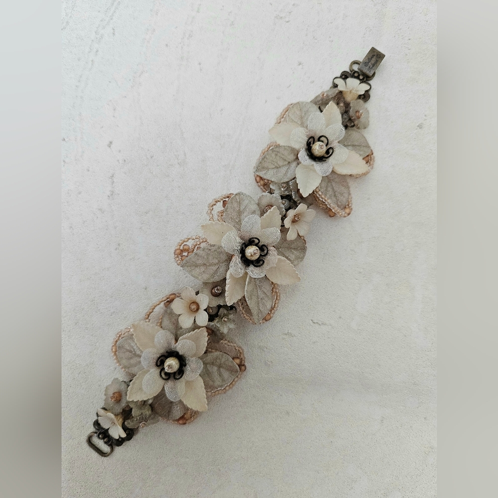 Y2K VTG Handmade Beaded Colleen Toland Signed Victorian Floral Cuff Bracelet 7.5